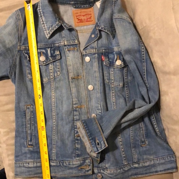 Levi’s Denim Trucker Jacket - Picture 3 of 3